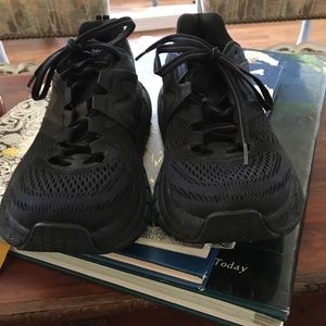 Women’s Hoka size 61/2 black running shoes